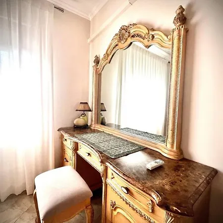 Penthouse City Center - 3 Min From Main Square Apartment